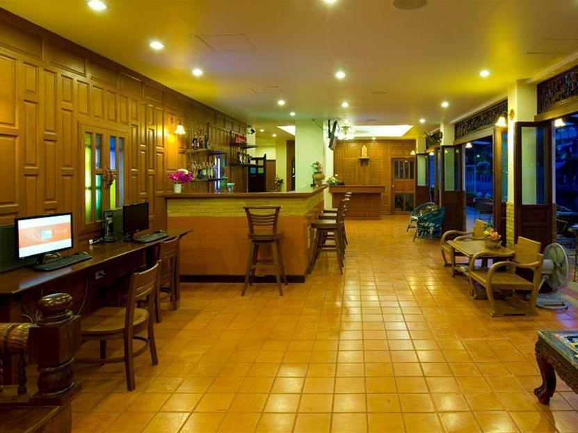 Отель Korbua House 3*