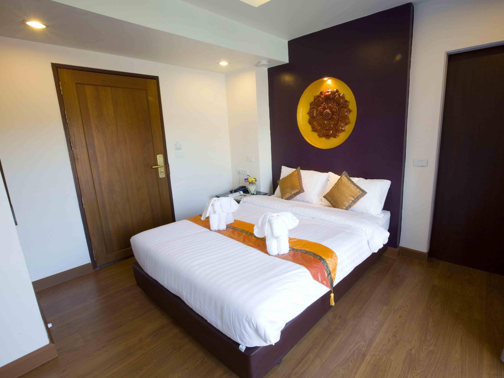 Отель Korbua House 3*
